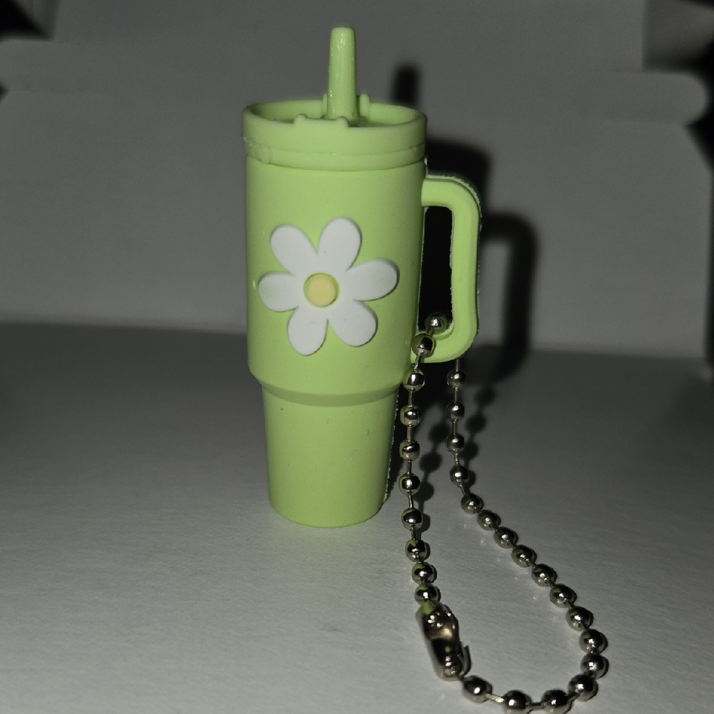 Lime Green Daisy Keychain Cup